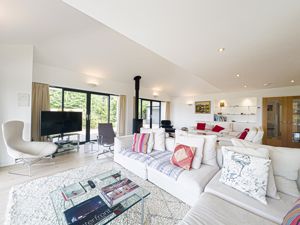 Photo 9- click for photo gallery